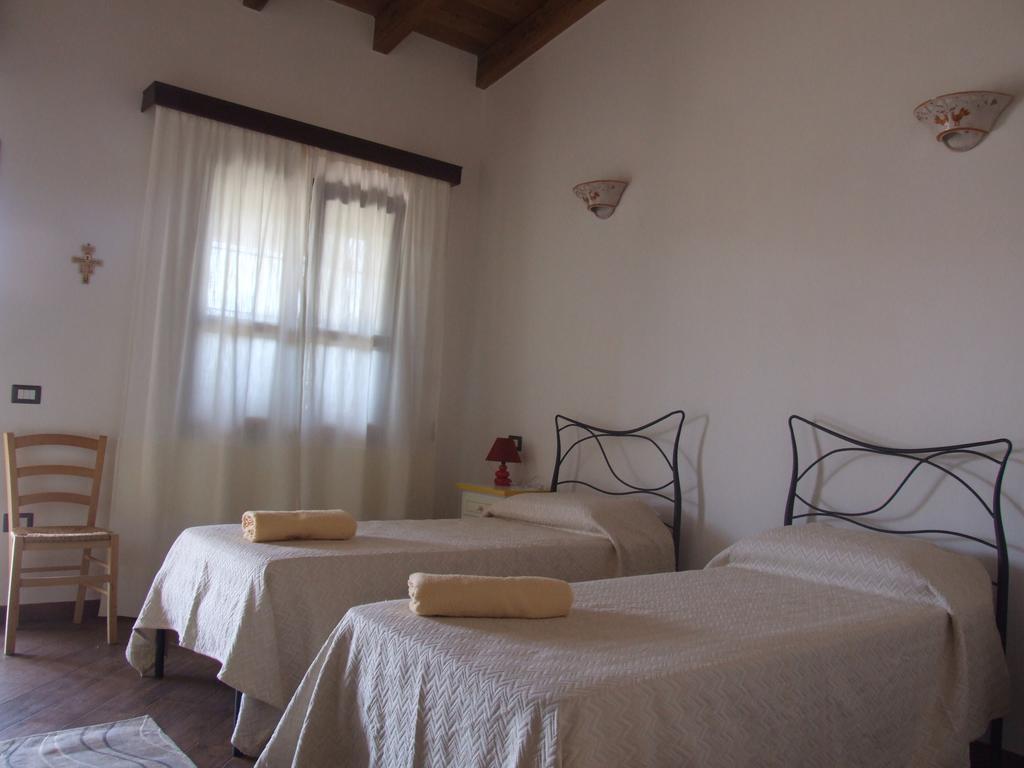 Agriturismo Locoe Oliena Exterior foto