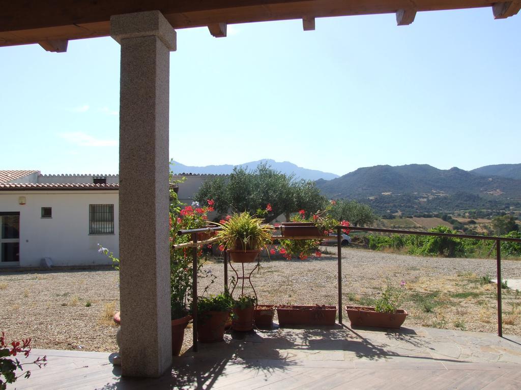 Agriturismo Locoe Oliena Exterior foto